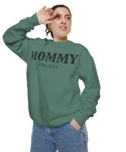 Personalized Mommy Est Sweatshirt - Custom Year Mom Gift