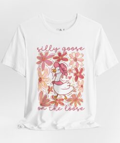 Alternative view of Silly Goose on the Loose T-shirt