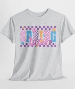 Alternative view of Spring Vibes Retro T-shirt